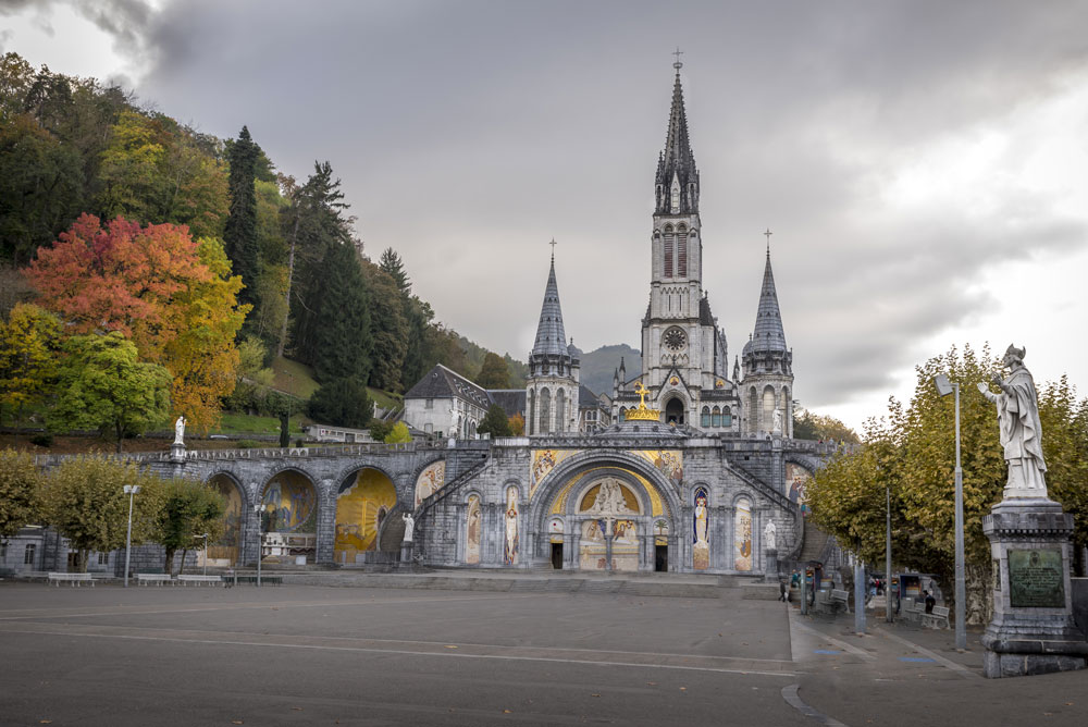 SAINTE-BERNADETTE Church, Lourdes